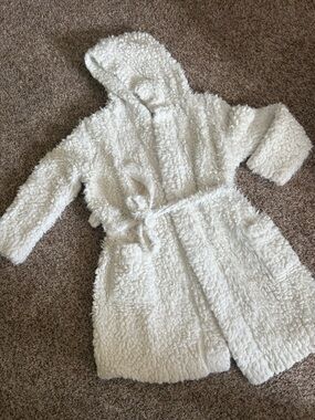 Xhilaration Sherpa Pajama Robe - White